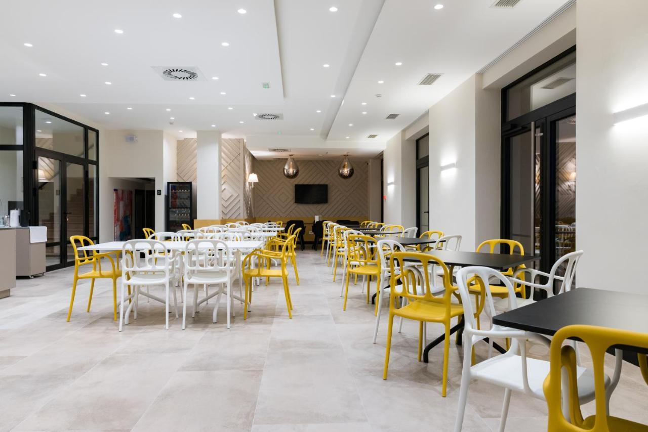 סובוטיקה Hotel Forum Garni מראה חיצוני תמונה