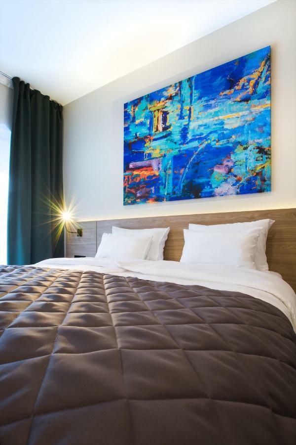 סובוטיקה Hotel Forum Garni מראה חיצוני תמונה